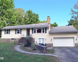 7 River Oaks Lane