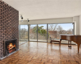 4455 Douglas Avenue #3B