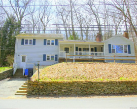 11 Pinelock Drive