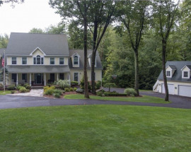 31 Aunt Pattys Lane West