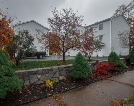 61b Pleasant Street