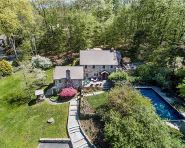 10 Charcoal Hill Road