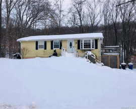 7 Blue Jay Drive