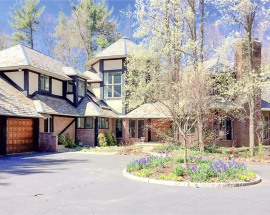 92 Thompson Road