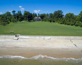 114 Beachside Avenue