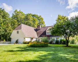 24 Red Rock Rd