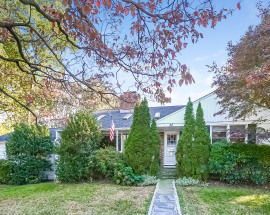 32 Ridge Boulevard