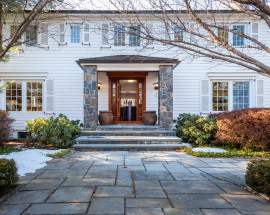 950 Forest Avenue