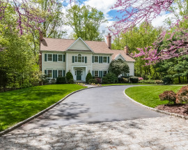 11 Waterbury Lane