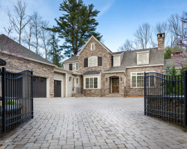 1 Pinecroft Dr