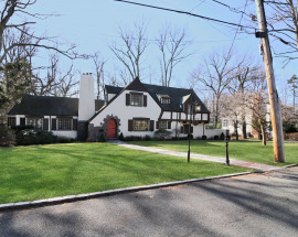 12 Brevoort Lane