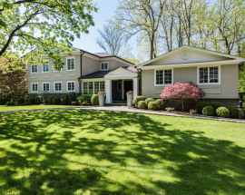 2 Douglas Circle