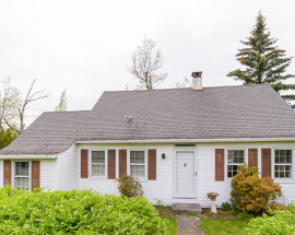 31 Ball Pond Road East