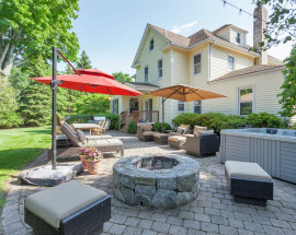 87 Holmes Avenue