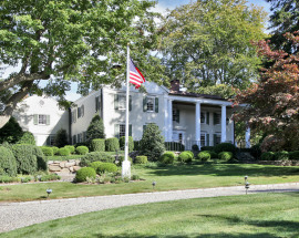 652 Ridgefield Road