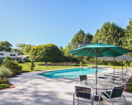 41 Winged Foot Drive
