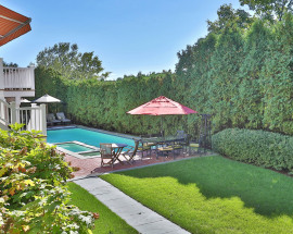 22 Red Roof Drive