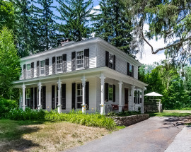 10 Wood Creek Road