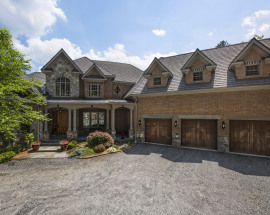 2 Easland Rd