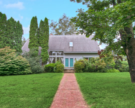 6 Heritage Drive