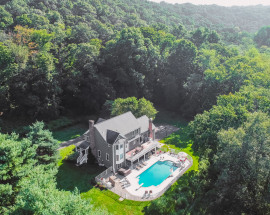 17 Spring Valley Road