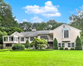 11 Brookside Drive