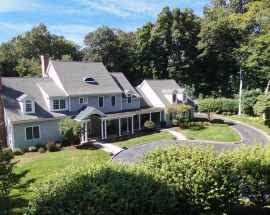77 Bayberry Lane