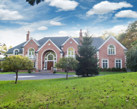 26 Pequot Lane