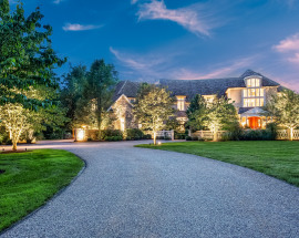 385 Deercliff Road