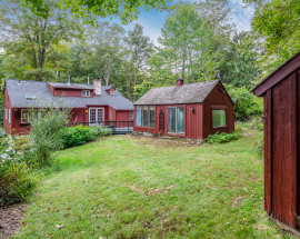 16 Tamarack Road