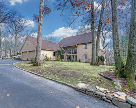 42 Briar Woods Trail