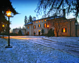 3 Ice Glen Rd