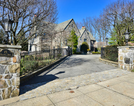 15 Hillcrest Drive