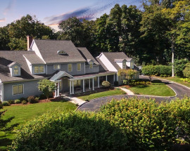 77 Bayberry Lane