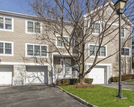 11 Brookridge Court