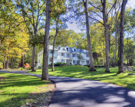 2141 Ponus Ridge