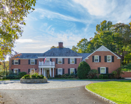 8 Pilgrim Road