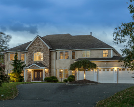8 Red Fox Court
