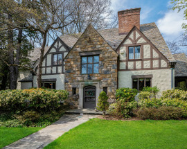 33 Glen Eagles Drive