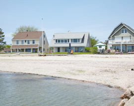 1091 Fairfield Beach Road