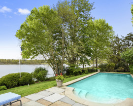 74 Island Drive