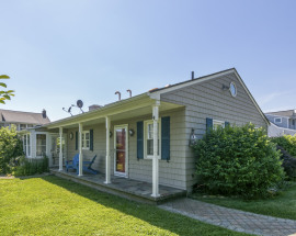148 Overshores Drive East