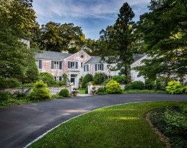 82 Brookwood Lane