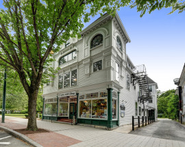 44 Main St