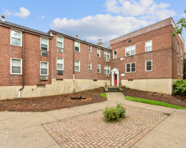 325 Palmer Terrace #1C