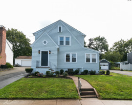 15 Bayard Avenue
