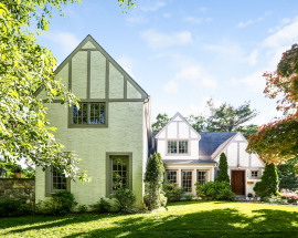 138 Oakland Beach Avenue