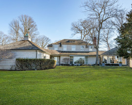 29 Tokeneke Trail