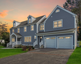 11 Tuckahoe Lane