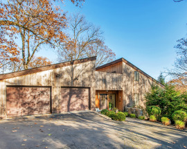 6 Hall Place